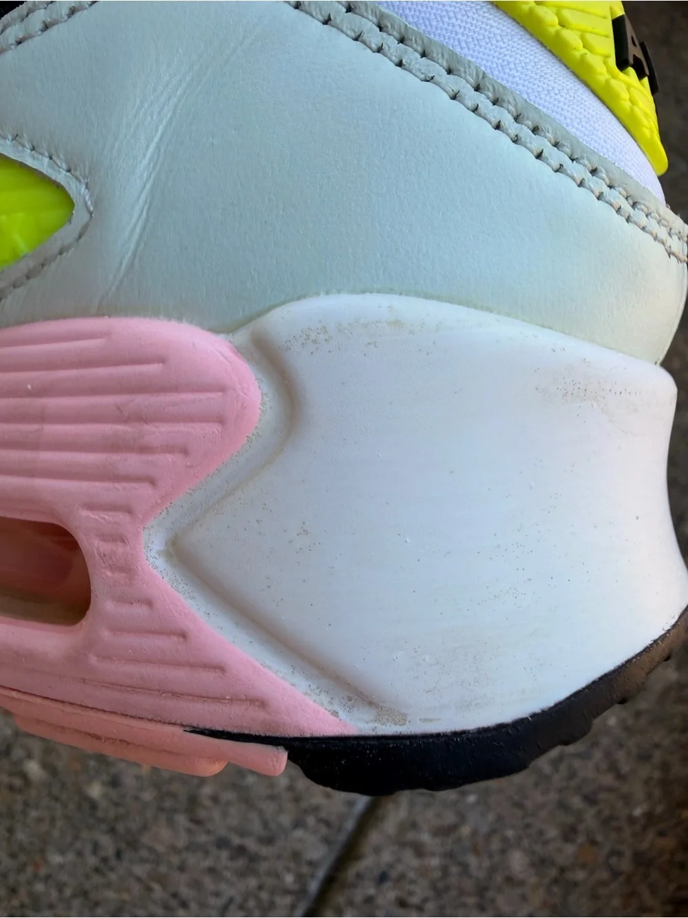 Women’s Nike Air Max 90